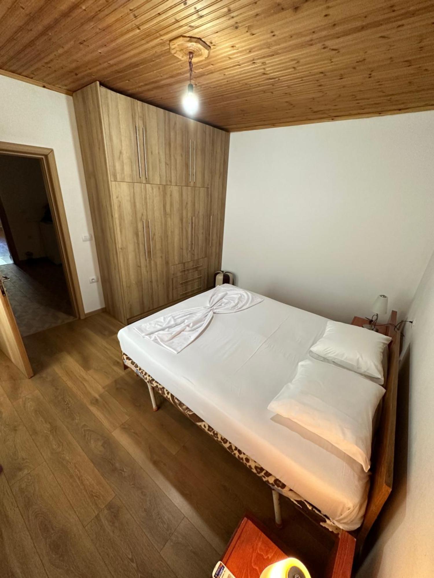 Progon House Hotel Tepelene ภายนอก รูปภาพ