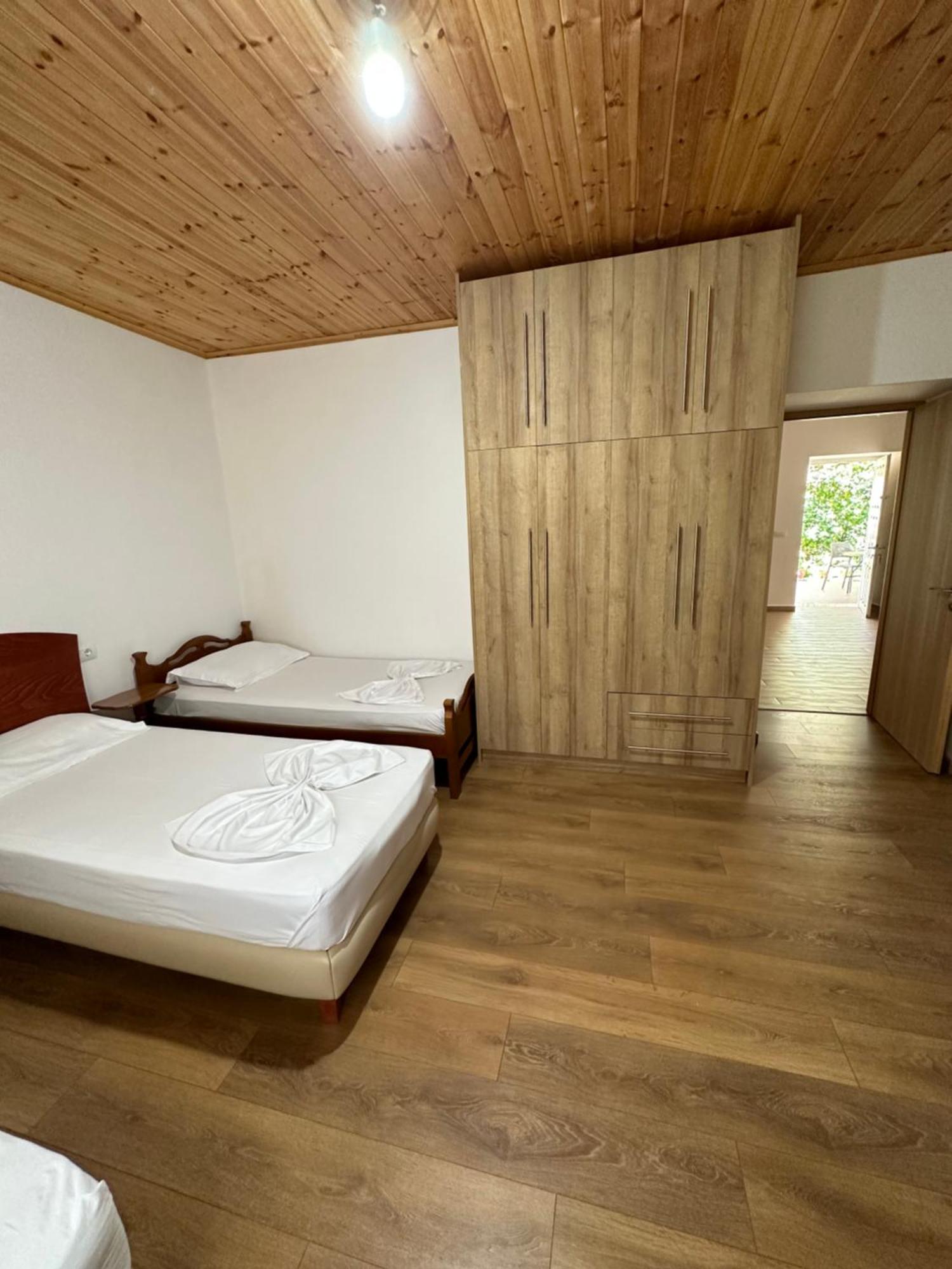 Progon House Hotel Tepelene ภายนอก รูปภาพ